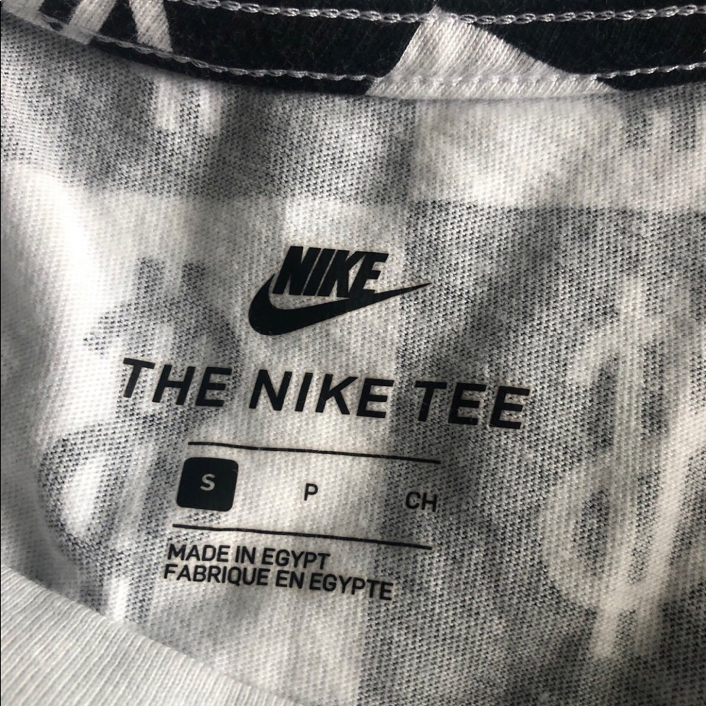 Nike Long Sleeve Tee Dollar Sign Checkerboard Mens Size Small Shirt - Picture 4 of 4